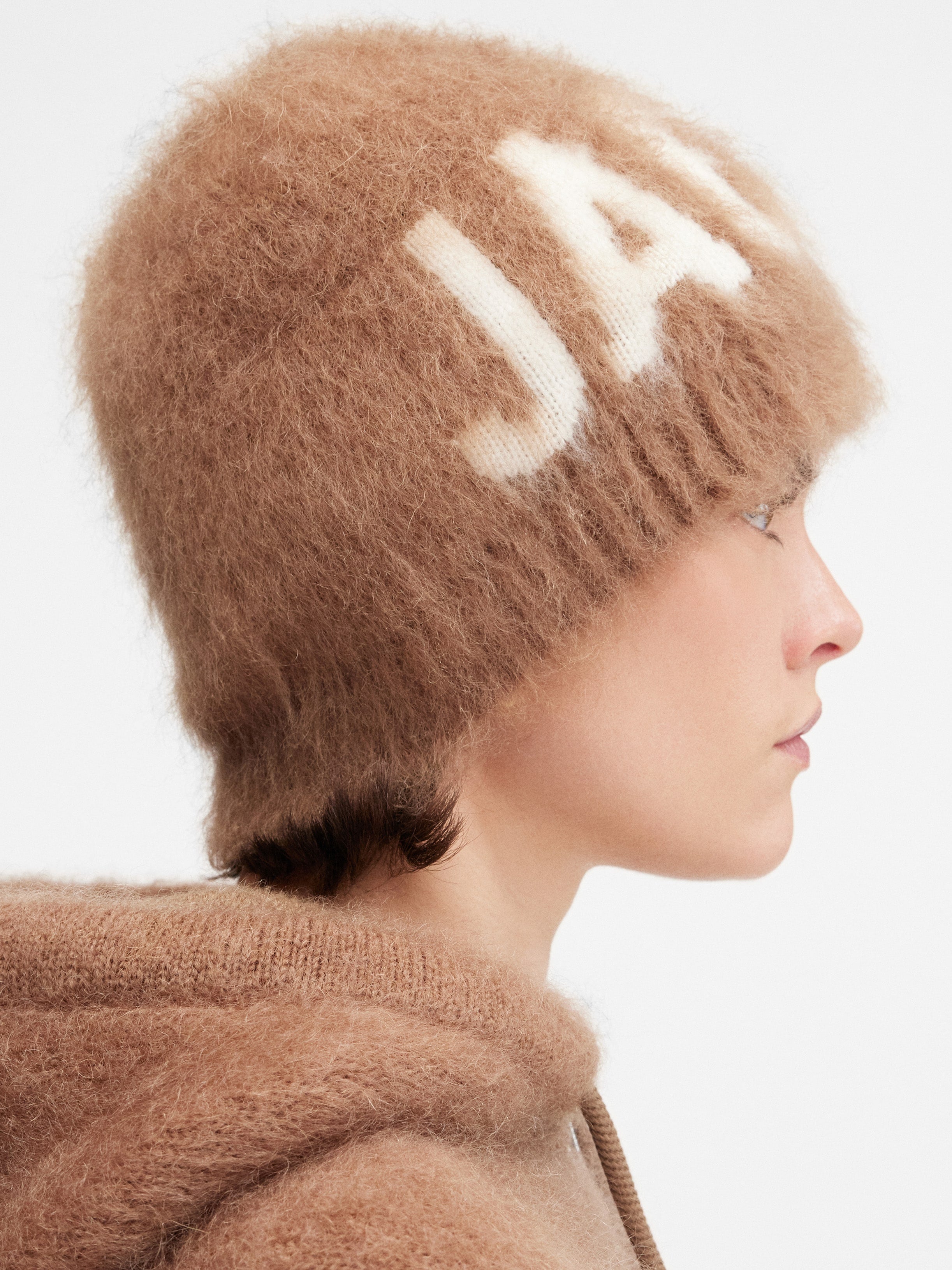 JACQUEMUS Logo Beanie - Camel Brown